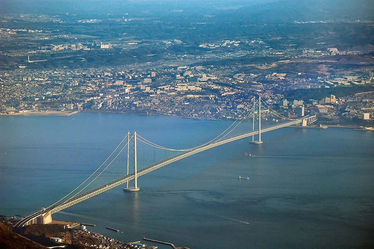 明石海峡大桥实景图