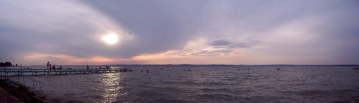 巴拉顿湖实景图