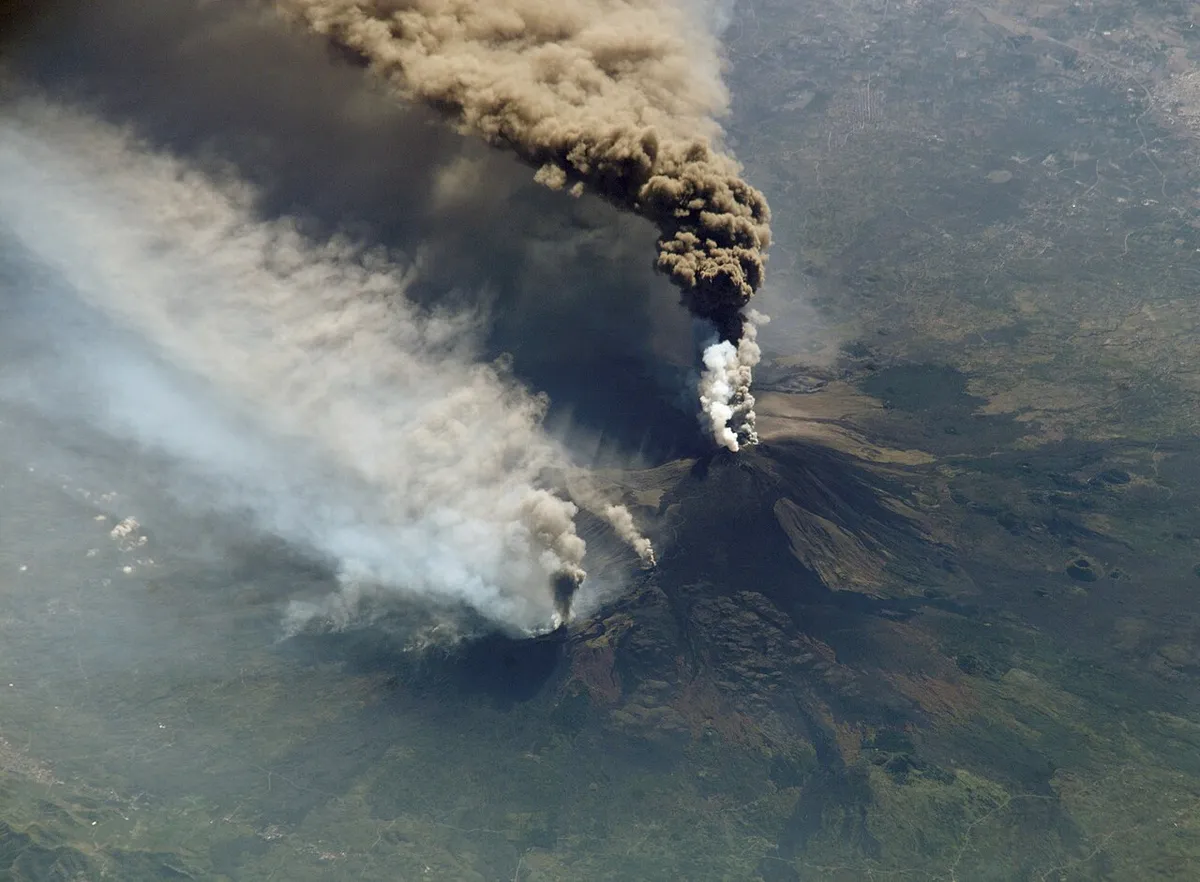 埃特纳火山实景图