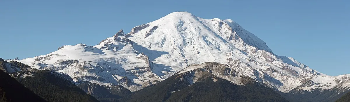 雷尼尔山实景图