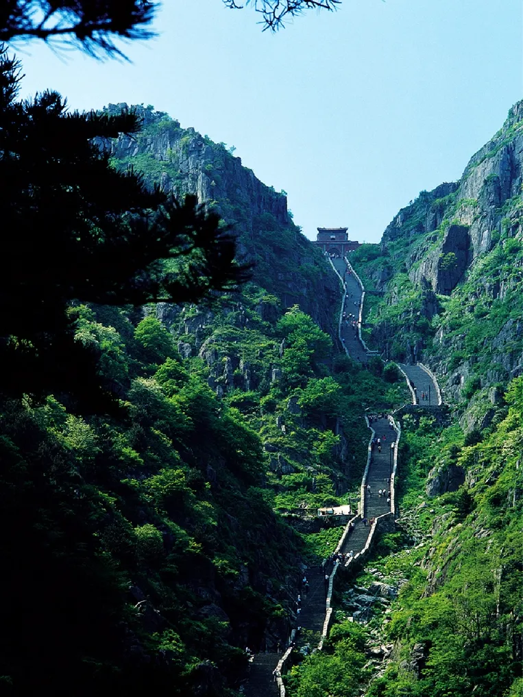 泰山世界遗产实景图